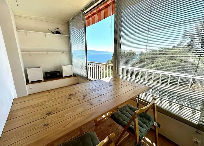 Lägenhet Bright And Spacious Cocoon With Sea View